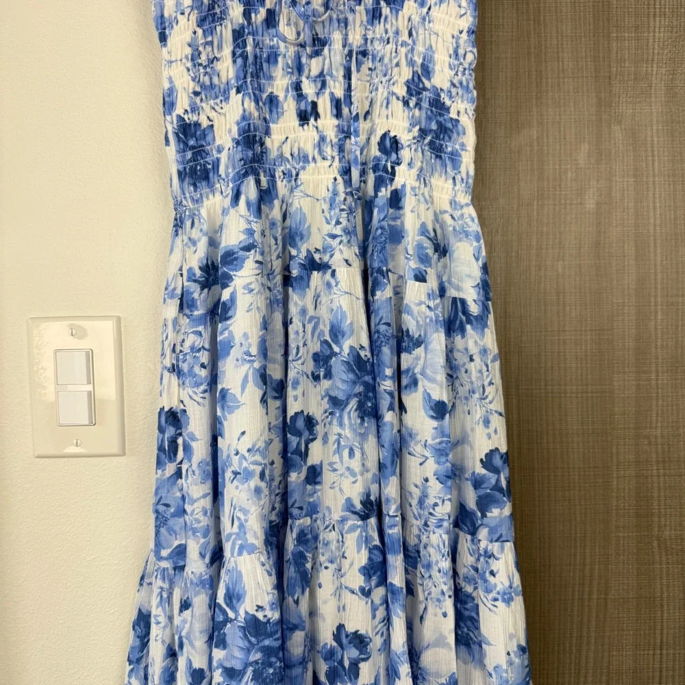 Abercrombie & Fitch smocked bodice
